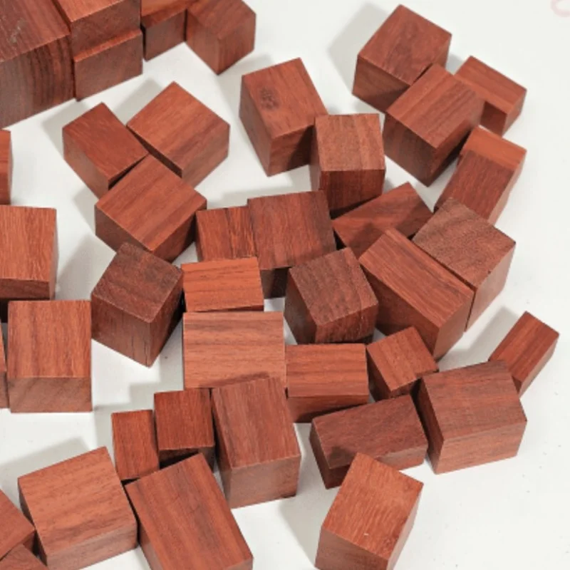 

30pcs 10x10mm Safflower Pear Manual Seal Block DIY Wood Chip