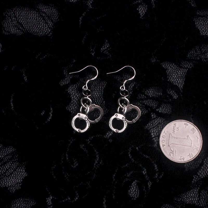 

2020 vintage retro silver color novelty handcuffs dangle earrings for women pendientes mujer girls gifts