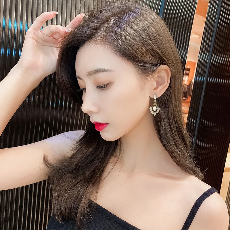 Корейские темпераментные жемчужные серьги в стиле ретро простые алмазные с