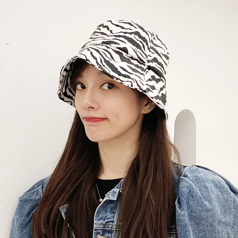 

Vintage Faux Leather Zebra Pattern Bucket Hat Women White Caramel Color Flat Top Outdoors Fishing Hats Fashion Harajuku Caps