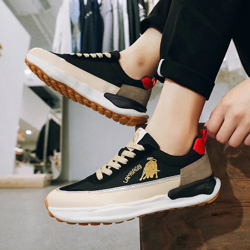 

Men's Golf Shoes New Trainers Spikeless Golf Sport Sneakers Athletics Junior Golf Tour Shoes Cushioning Leather Golfer Sneakers