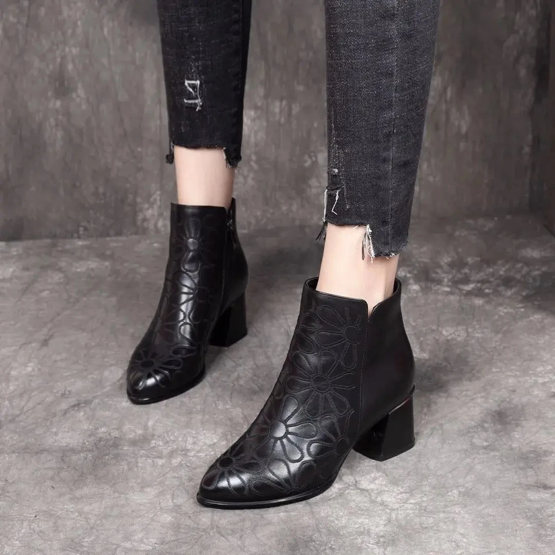 Plus Size 35-42 2021 Hot Woman PU Leather Ankle Boots Fashion Shoes Women Short Winter Warm Boots Platform Heel Footwear