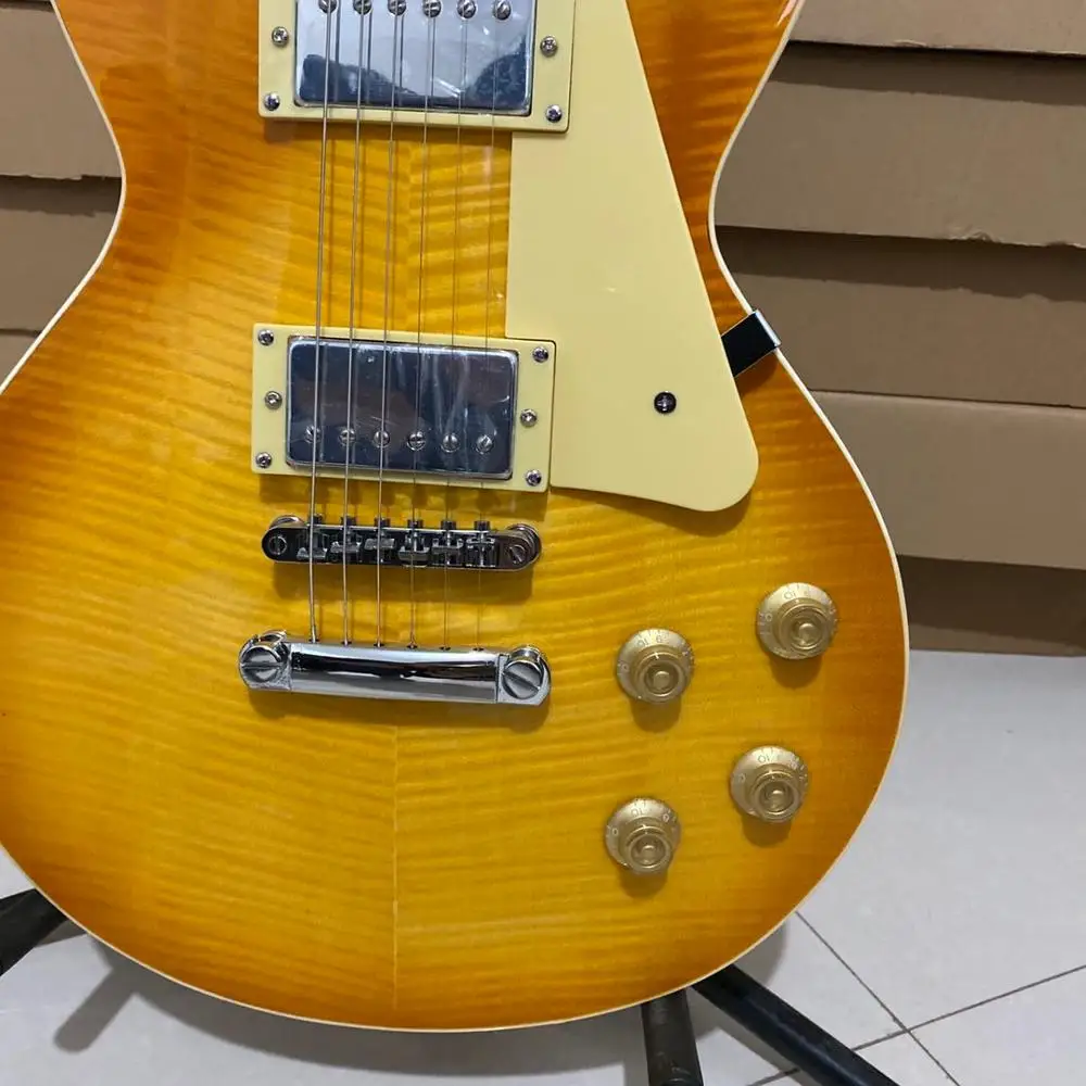 

Hot sale Chinese Factory Electric Guitar tiger maple top free shipping