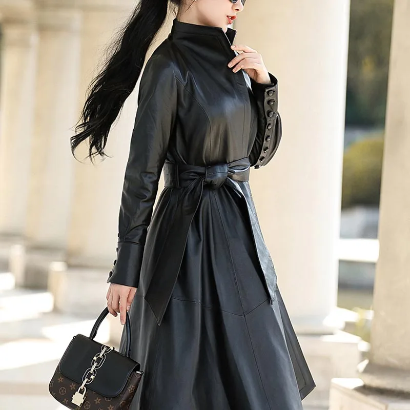 Зимняя шикарная женская куртка из натуральной кожи с воротником стойкой и поясом