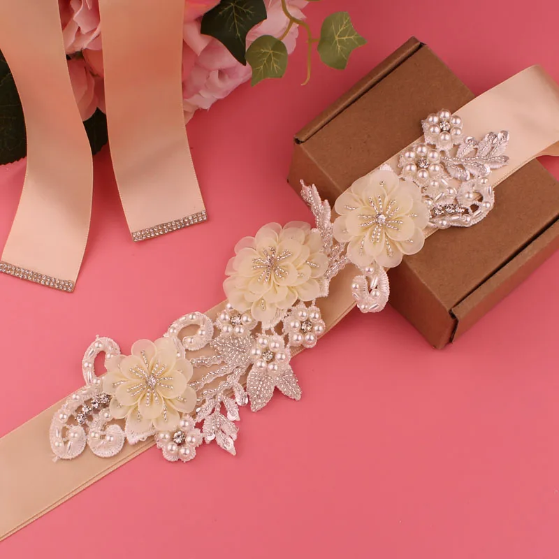 

Bridal belt, ladies belt, rhinestone belt, wedding banquet belt and wedding accessories for important occasions