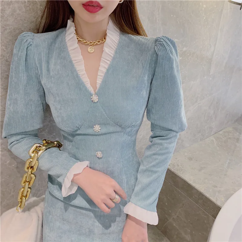 Женское вельветовое платье-карандаш с V-образным вырезом и пышными рукавами |