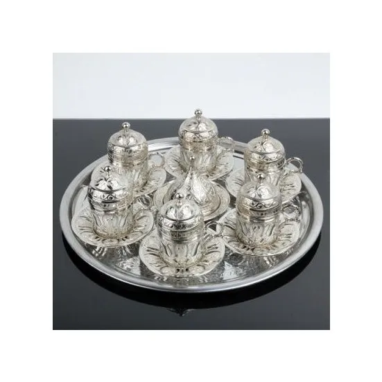 Набор из 6 серебряных чашек для турецкого кофе с блюдцами из фарфора в стиле моды и подставками из серебристой керамики для чая и кофе.