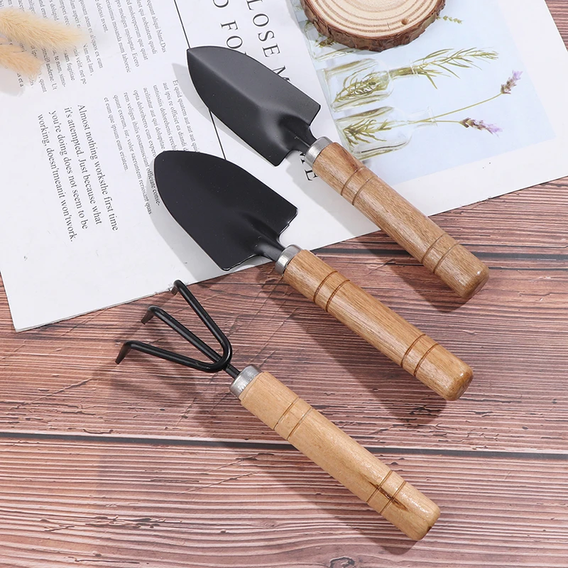 Лопата садовая с деревянной ручкой 1/3 шт.