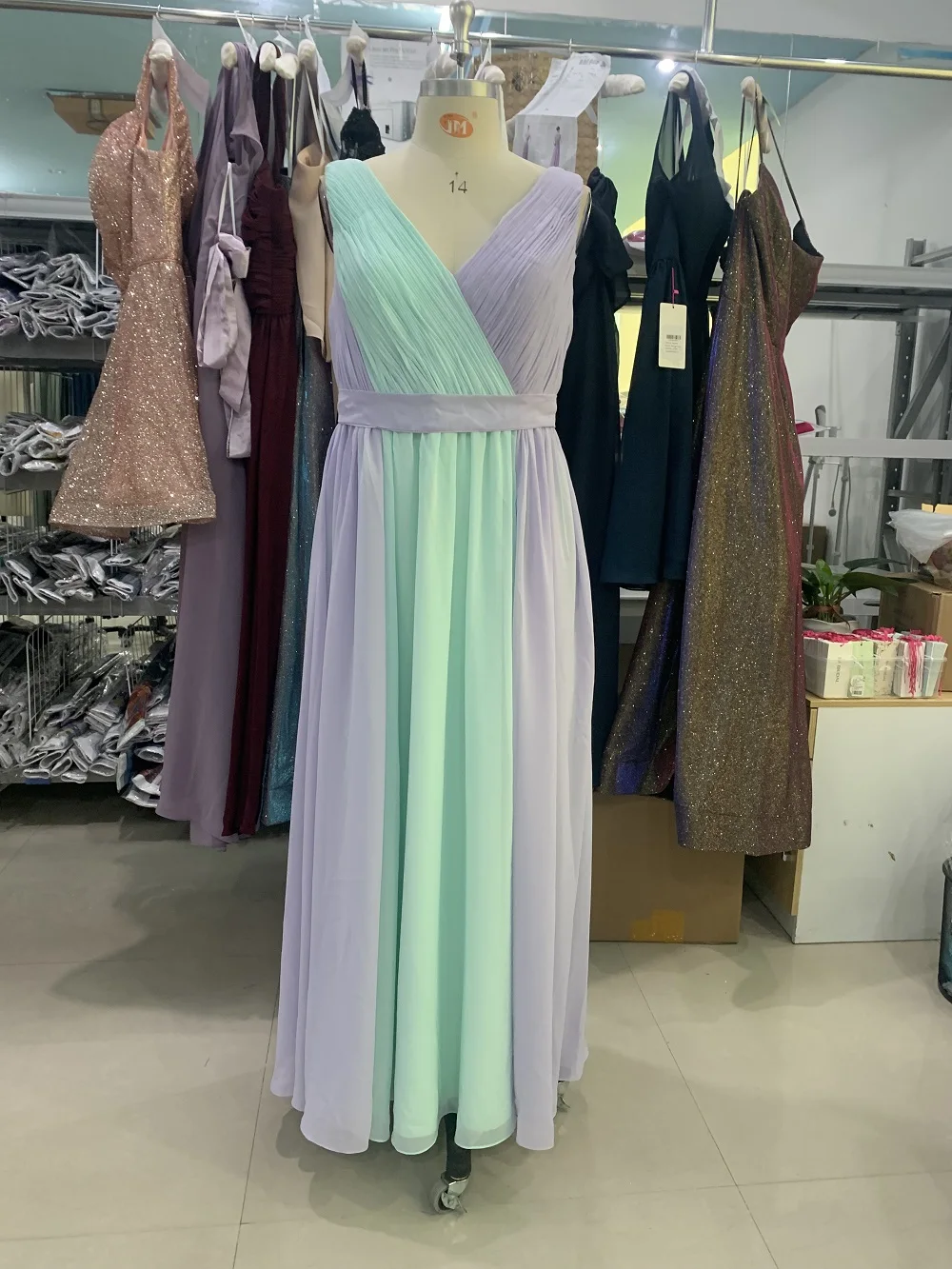 

Женское длинное платье подружки невесты, фиолетово-Зеленое Шифоновое кружевное платье в стиле пэчворк с V-образным вырезом, 2023