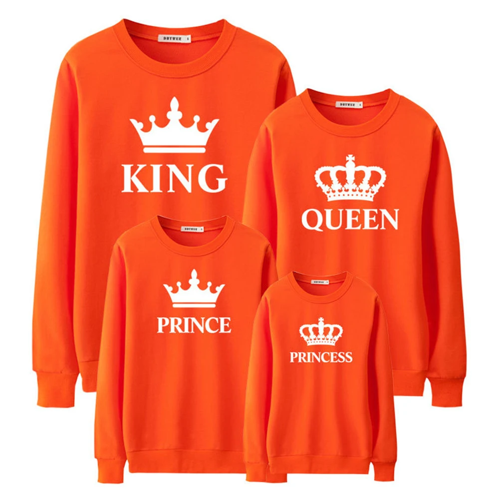 

Family Matching Sweatshirt King Queen Print Mommy And Me Clothes Look Father Mother Daughter Baby Spring Autumn Clothing Outfit