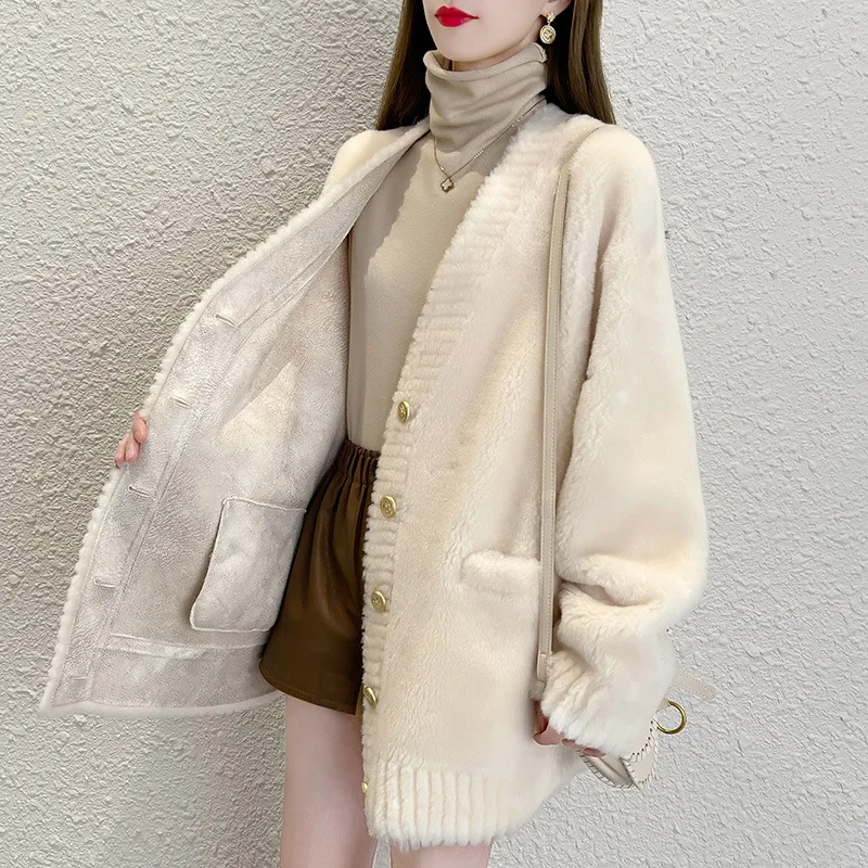 

Winter FashionThickened V-neck OL Commuter Lamb Coat Women Winter Sheep Shearing Fur One Jacket New Wool Double-faced Fur