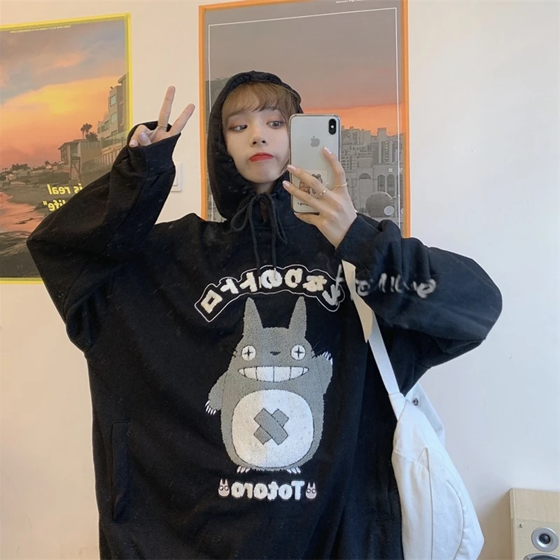 

Женские толстовки в стиле аниме Harajuku, большие размеры, корейская мода, милый мультяшный принт, свитер с длинным рукавом и капюшоном, топы, но...