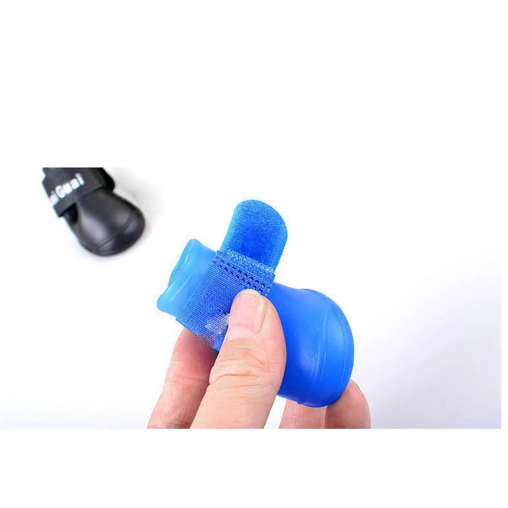 

4 PCS Pet Dog Cats Rain Shoes Pet Boots Rubber Portable Anti Slip Waterproof Pet Dog Cat Rain Shoes Pet Supplies Size M/L/XL