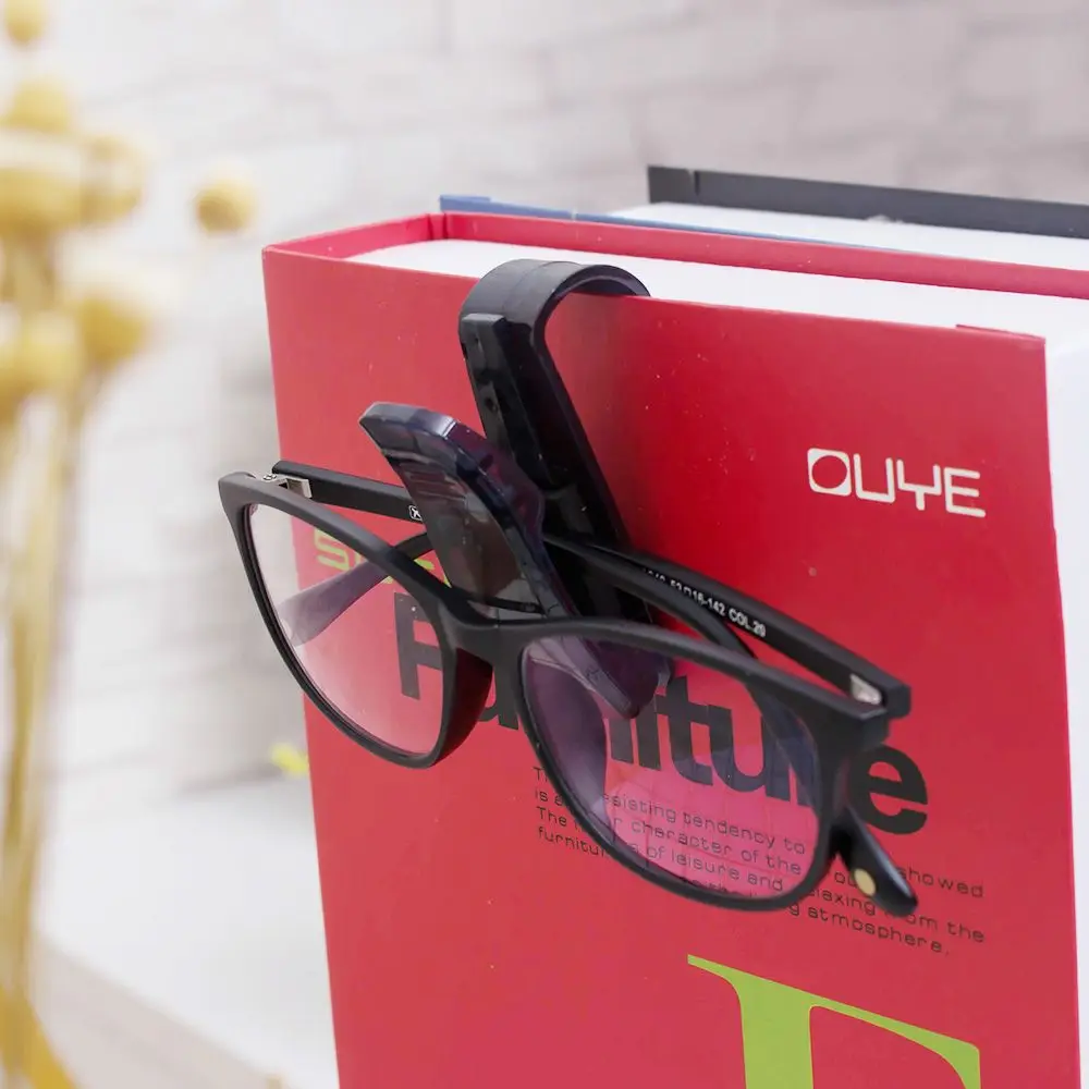 

Car Glasses Cases Portable Ticket Card Clamp Car Sun Visor Sunglasses Holder ABS Eyeglasses Clip Auto Accessories