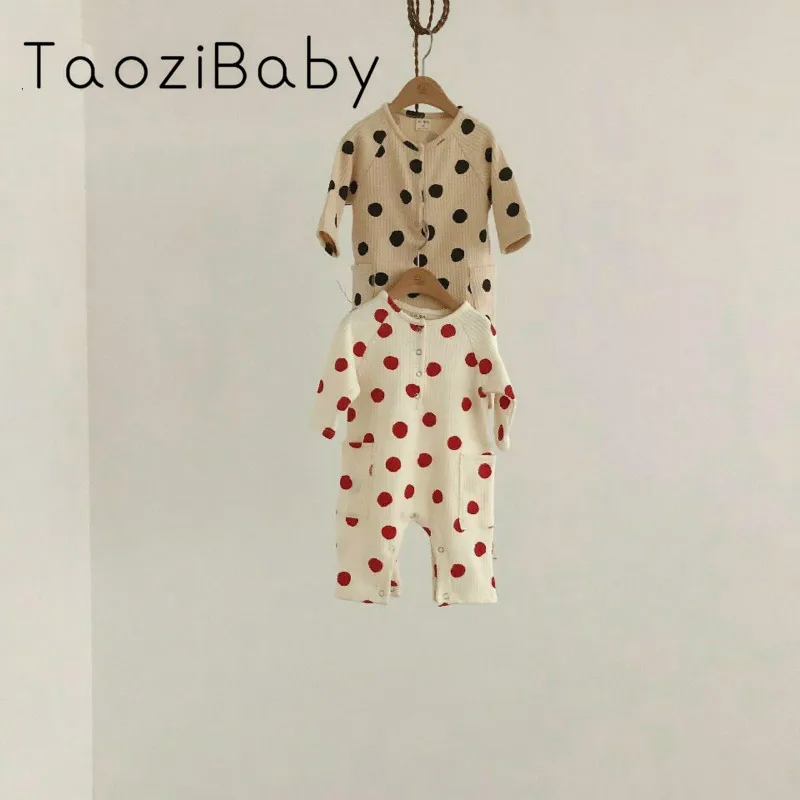 Детский комбинезон в горошек с карманами|Ромперы| |