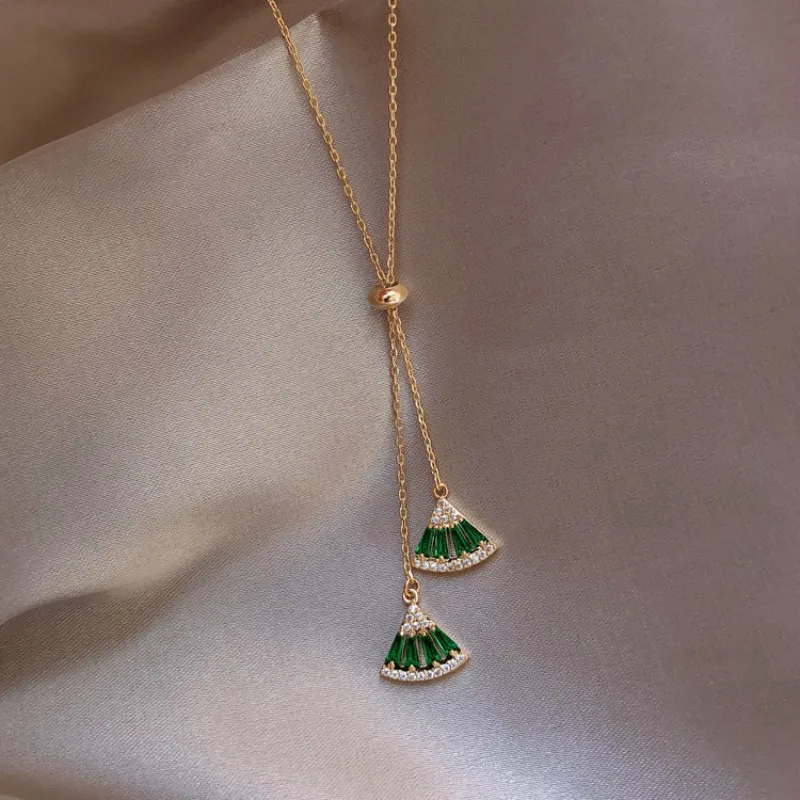 

Hot Sale Classic Green white Crystal Geometric Necklace Pendant Chokers Necklace For Women Statement Jewelry