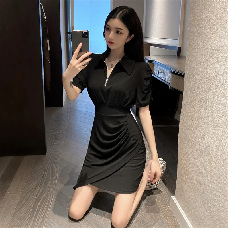 Женское плиссированное платье на молнии облегающее асимметричное с коротким