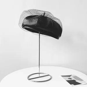 Новинка, увлекательная черная зимняя шапка, шикарный кожаный французский берет с вуалью, сетчатый модный двухслойный теплый женский берет, облегающие шапки, шапка