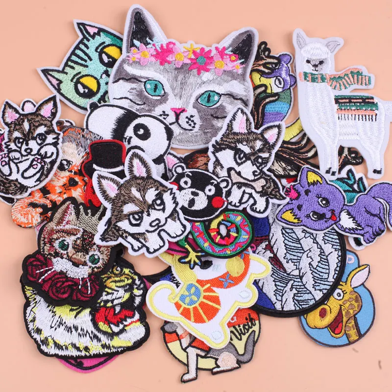 

Cute Cat Patches Iron on Embroidered Owl Wolf Bear Pig Panda Patch for Kid's Clothing Thermoadhesive Patches Stickers on Clothes