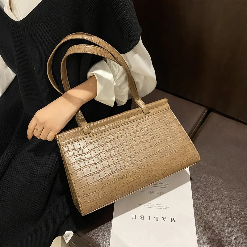 

Winter Retro Alligator Pattern Handbags Fashion Large Capacity Flap Shoulder Armpit Purses Lorean Designer Brand Underarm Bolsa