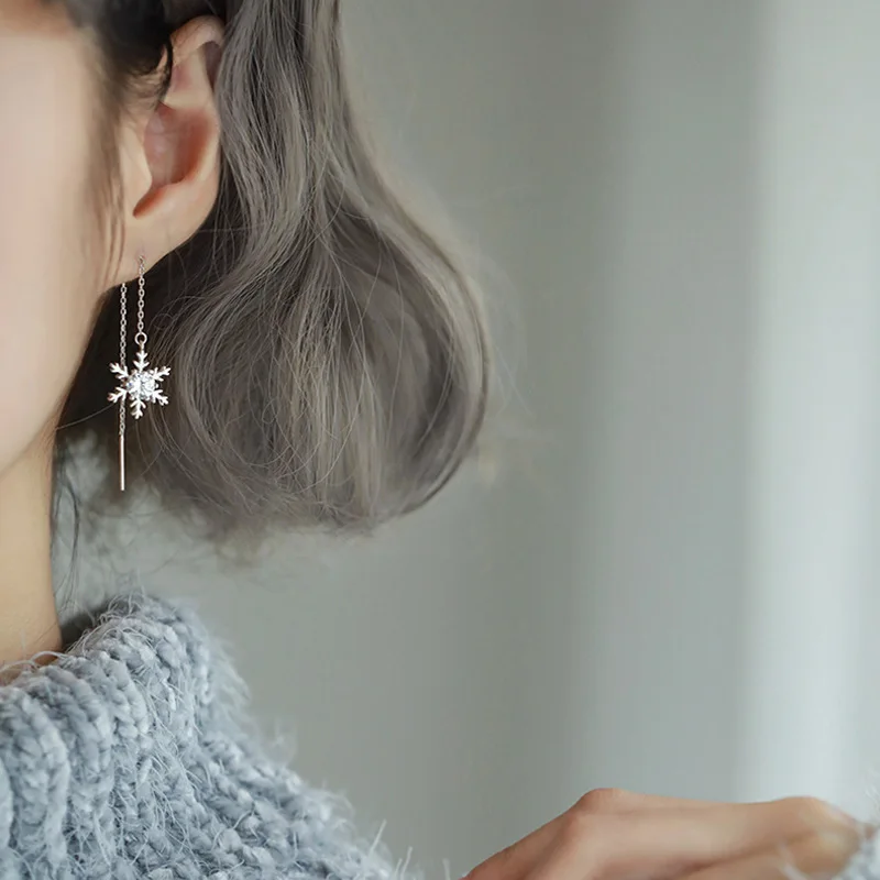Хит продаж серебряные серьги с длинной кисточкой в виде снежинки S925 прозрачными
