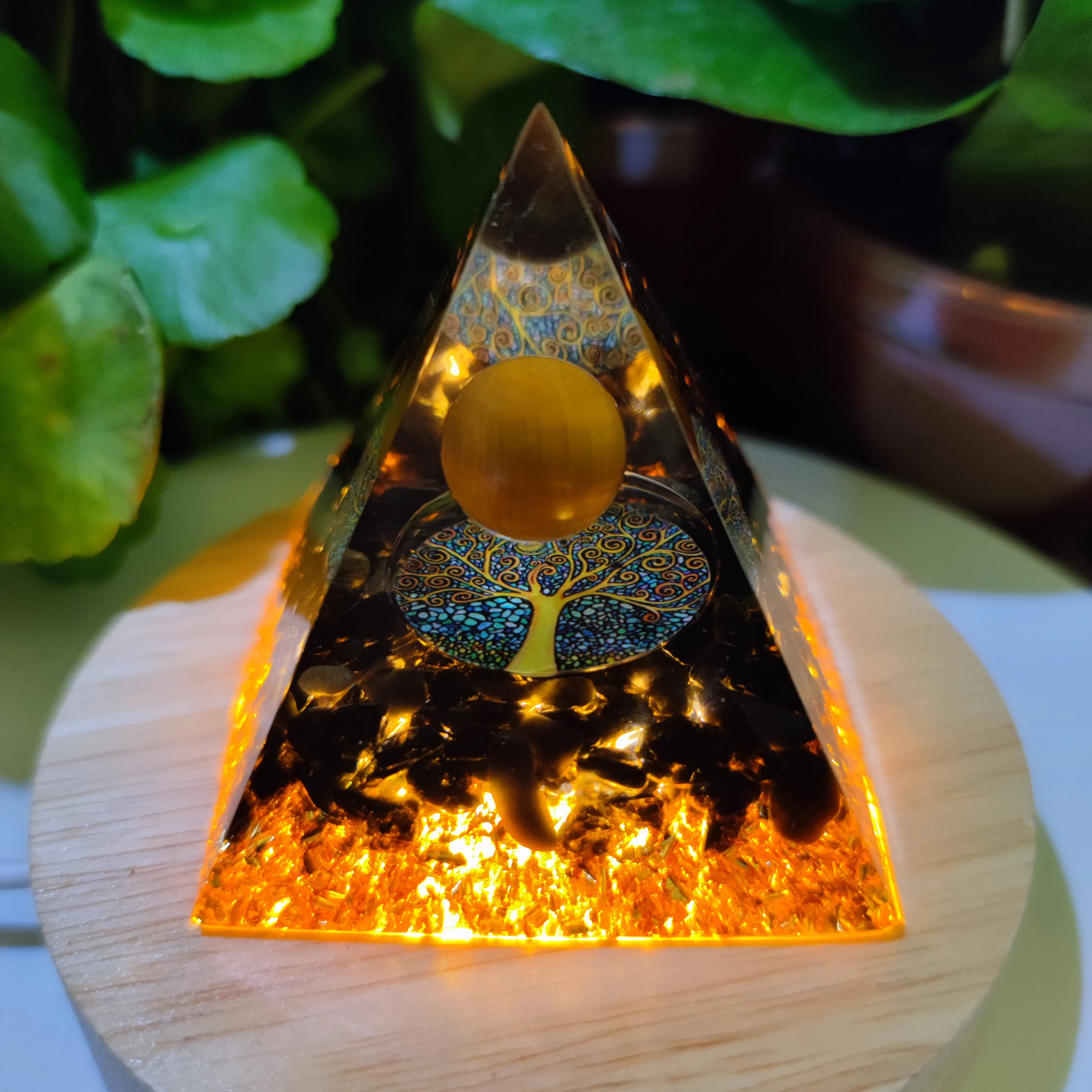 

Natural Tiger Eye Orgonite Pyramid Healing Crystals Energy Reiki Chakra Multiplier Sculpture Lucky Gather Wealth Resin Gift Deco