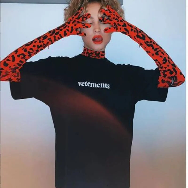 

Мужская футболка с коротким рукавом, с принтом, свободного покроя