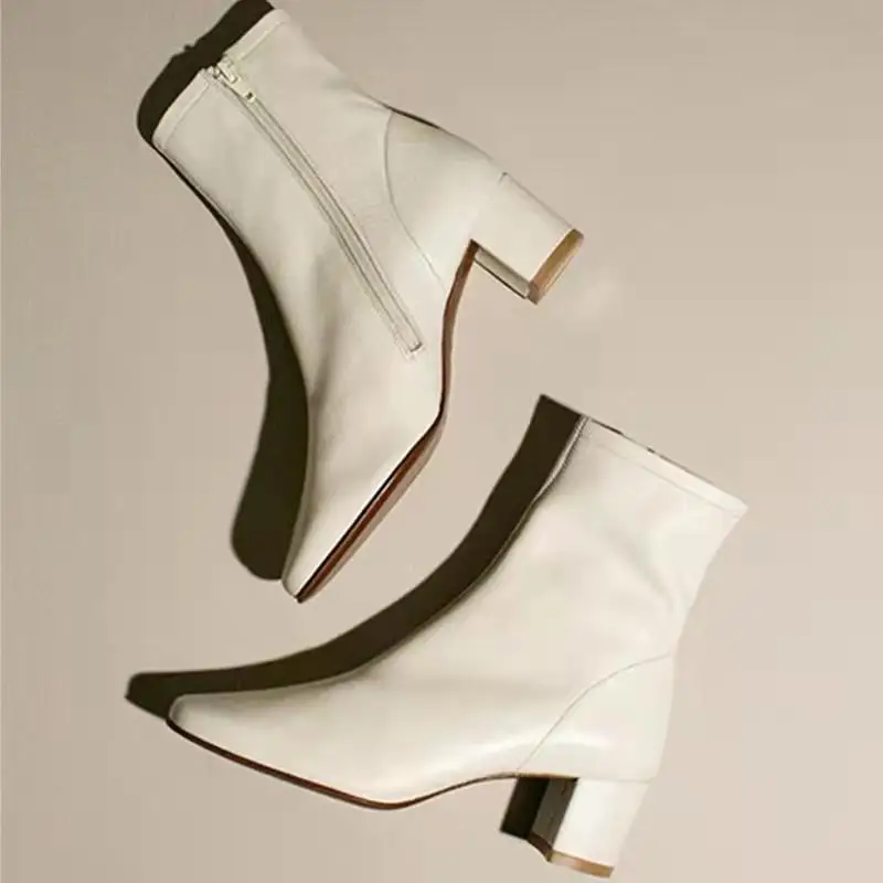 

Женские резиновые сапоги, резиновые сапоги из искусственной кожи на среднем каблуке с расширяющимся книзу каблуком, женские кожаные сапоги...