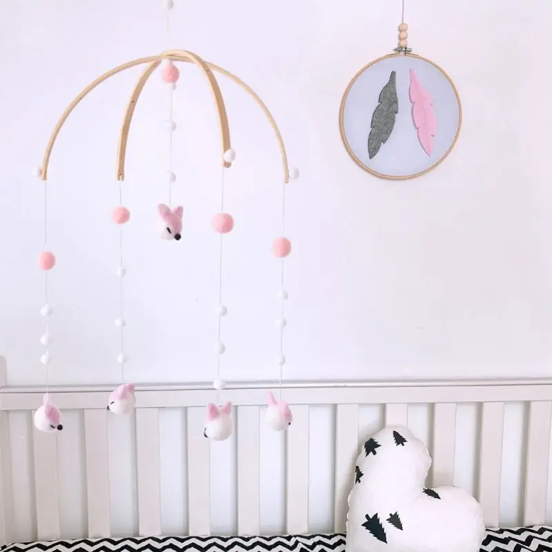

Baby Wool Balls Mobile Rattles Bed Bell Wind Chimes Toys Kids Room Hanging Decor XXFE