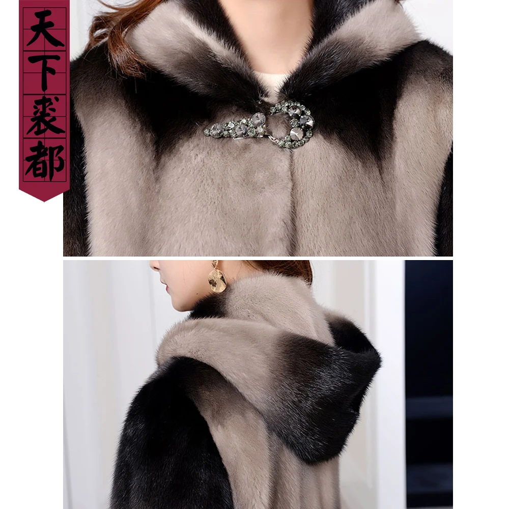 Шуба женская из цельного меха норки приталенная с капюшоном градиентная зимняя