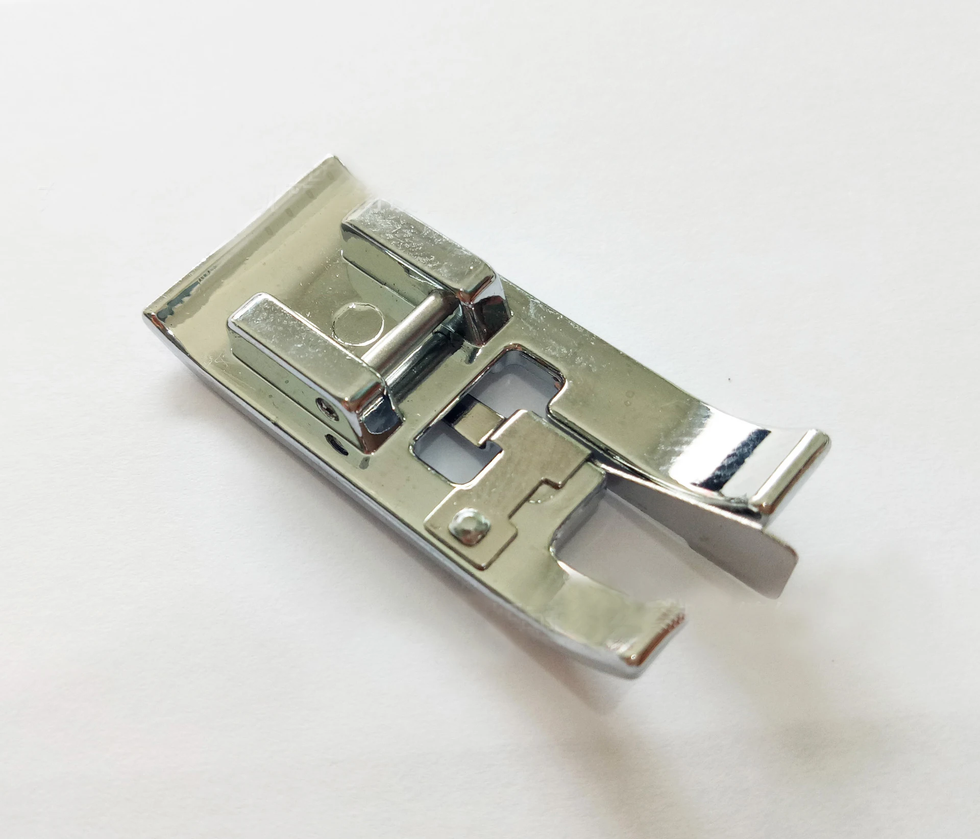 

Snap on Low Shank and Slant shank Overcast & Overlock Foot