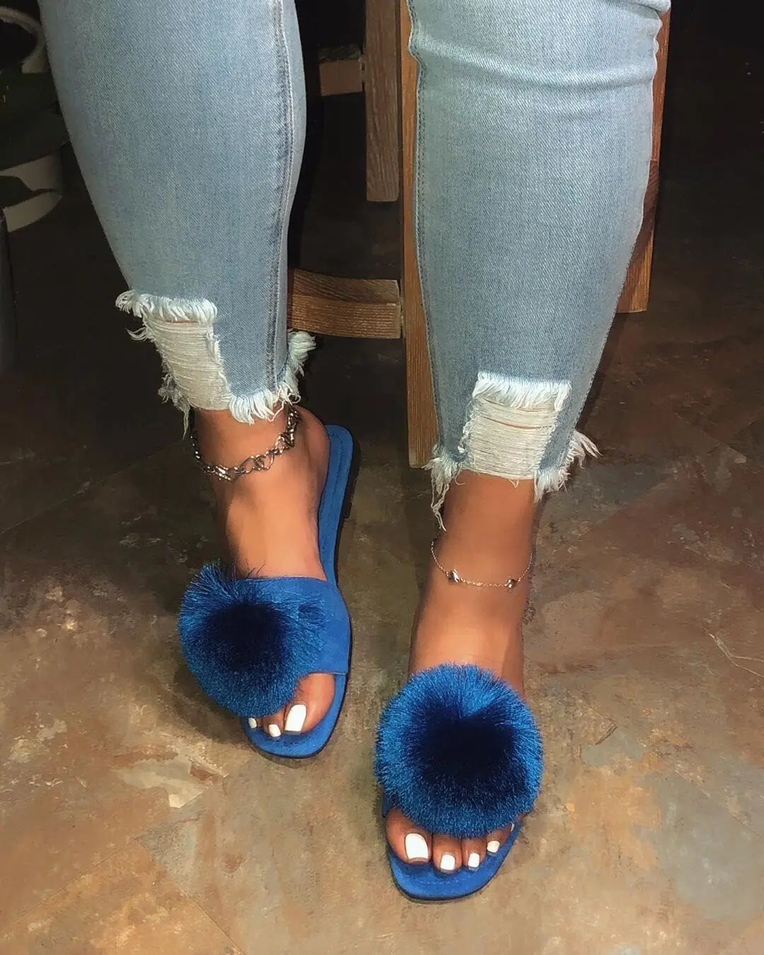 

2020 Summer new furry sandals, flat-heeled sandals, large size female sandals 43 shoes for women