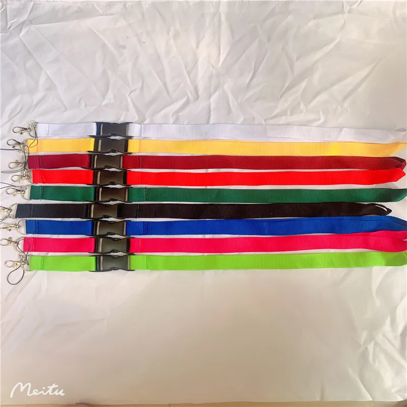 

Wholesale all kinds of fashion brand mobile phone lanyards, keychain slings, certificate neckbands, camera lanyards, USB slings