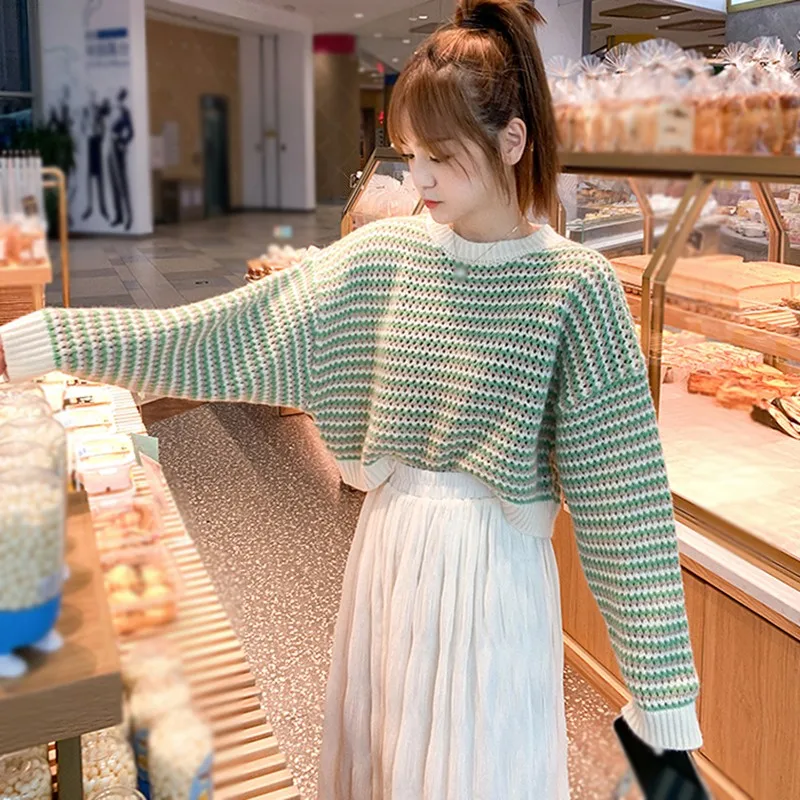 

Women Korean Style Pullover Sweater Loose Outer Wear High Waist Short Style Striped Knitted Top