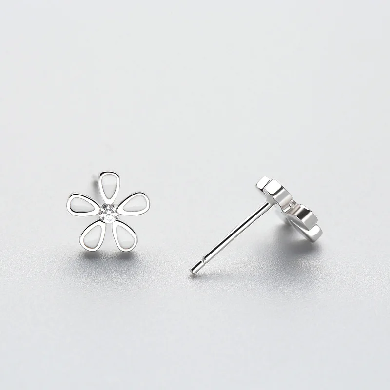 

Silver color Daisy Flower Stud Fashion Earrings for Girls Quality ear ornament jewelry accessory
