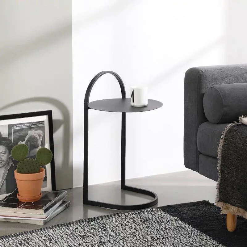 Металлический приставной столик журнальный | Мебель