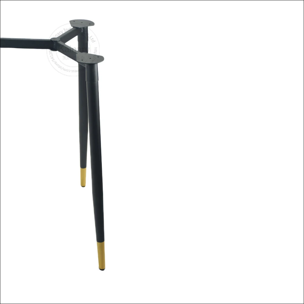 Самодельная рама для обеденного стола черные и золотые наклонные конусные