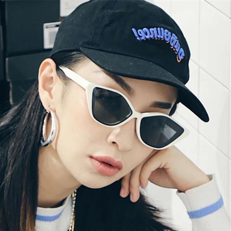 

Солнцезащитные очки кошачий глаз для мужчин и женщин, мужские брендовые Винтажные Солнцезащитные очки кошачий глаз, женские роскошные диза...