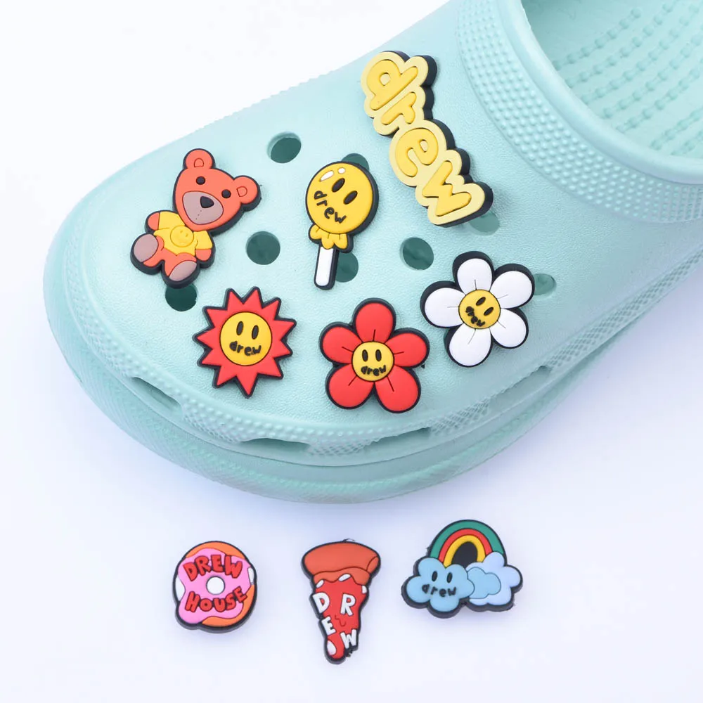 

Lovely US Charms Game Clog Shoe Inspired Accessories Soft PVC Kids Shoes Charms For Party Gifts