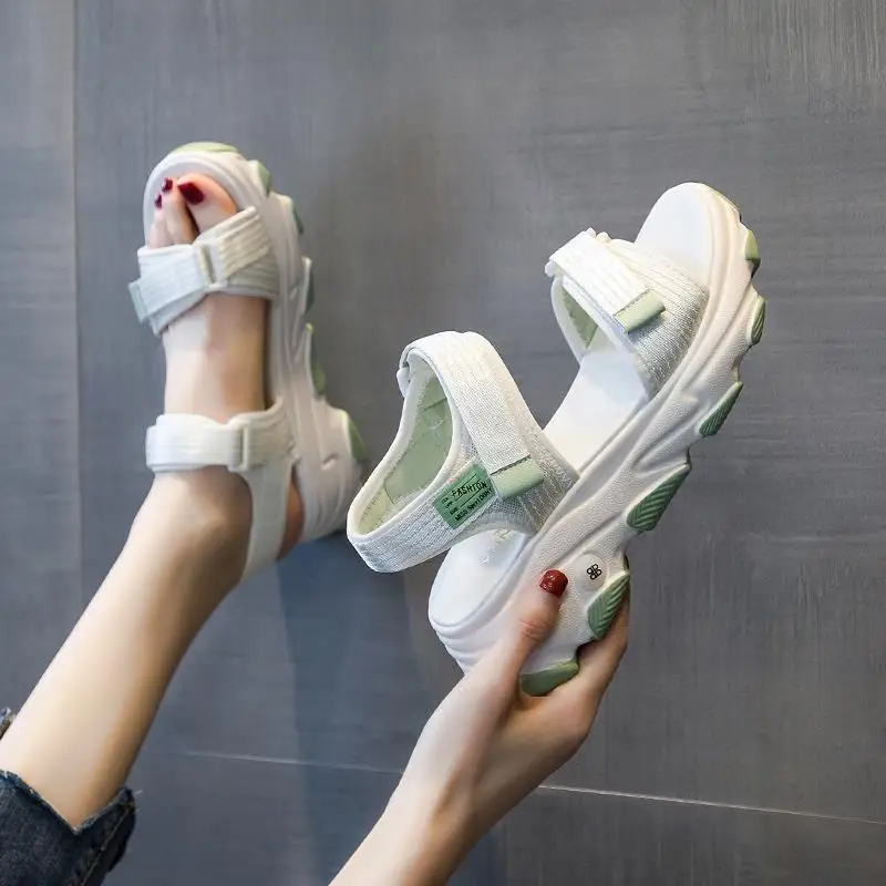 Сандалии на платформе женские модные повседневные пляжные босоножки танкетке