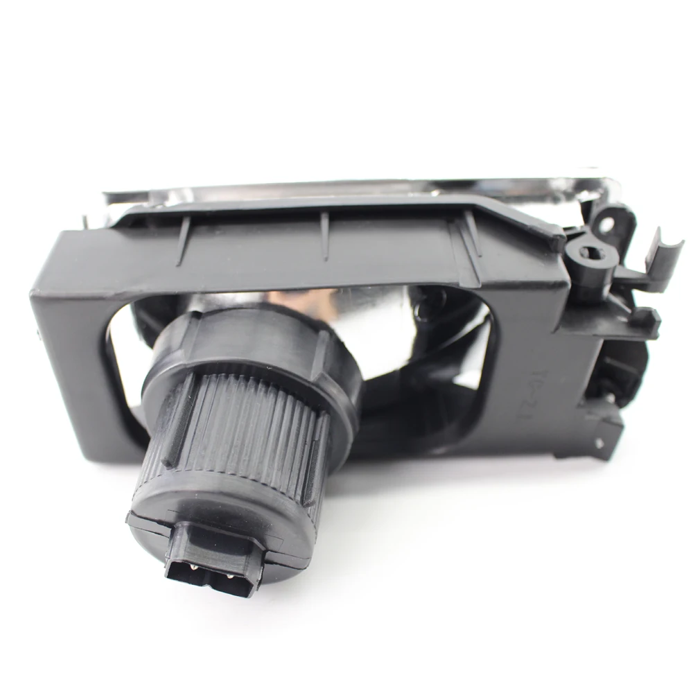 Левой и правой стороны противотуманный автомобильный светильник передний