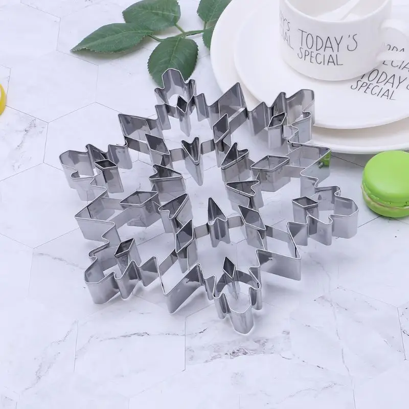 

Stainless Steel 3D Christmas Snowflake Cake Biscuit Cookie Cutter Mold DIY Baking Pastry Tool