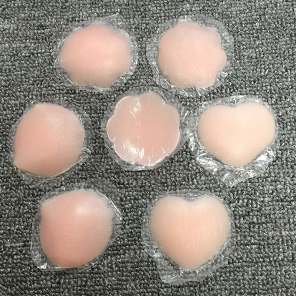 

Anti Bump New Emptied Dewpoint Nipple Stickers 1 Pair Invisible Plum Blossom Shape Silicone Breast Chest Paste Reusable Pasties