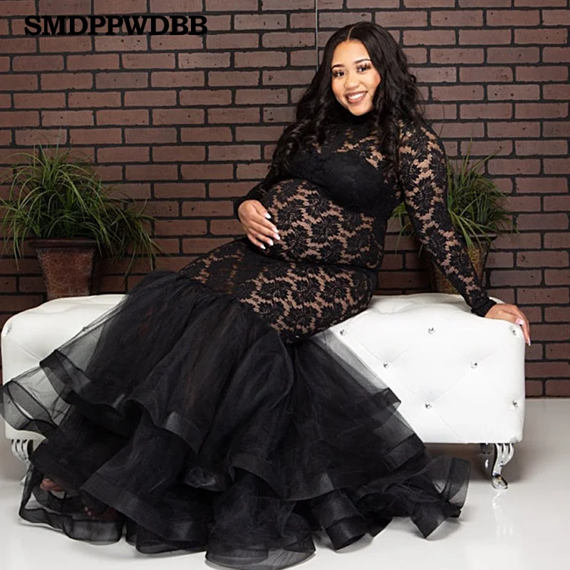 Платье для беременных черное кружевное с длинным рукавом и высоким воротником |