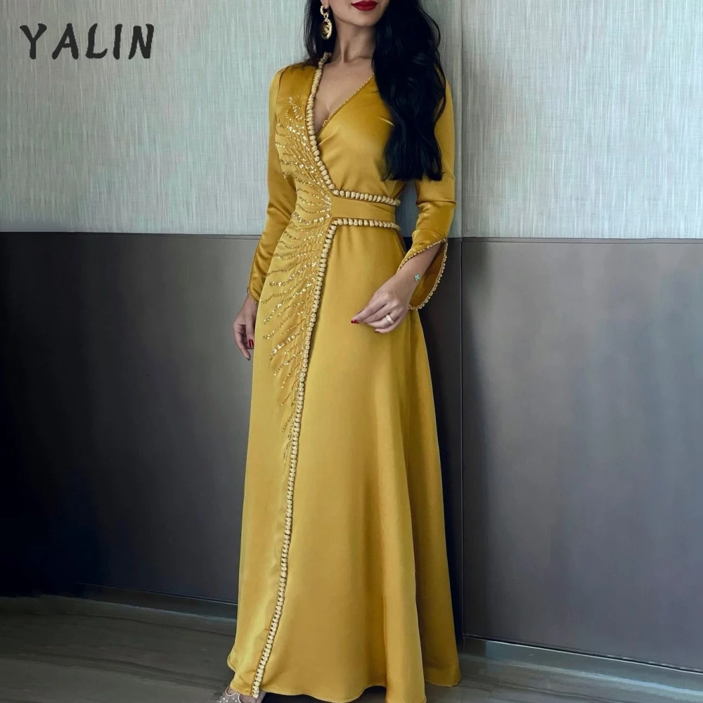 YALIN Gold Long Sleeve Muslim Evening Dresses Luxury Dubai V Neck Beaded Women Party Gowns Moroccan Caftan Robes De Soirée