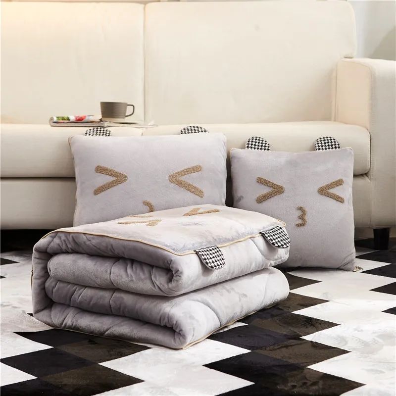 Креативная подушка одеяло двойного назначения Коралловое плюшевое