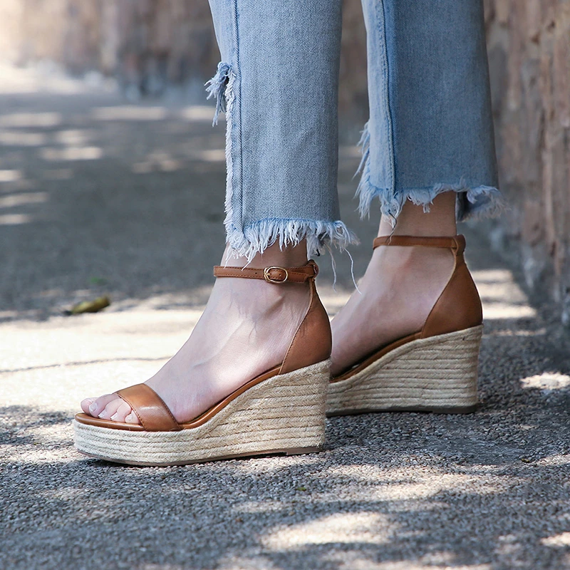 

CONASCO 2020 Summer Women Sandals Genuine Leather Fashion Retro Concise Casual Wedges Heels Platforms Ankle Strap Shoes Woman