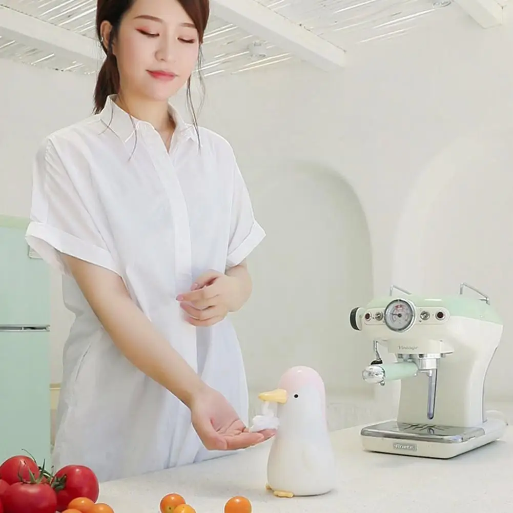 

Cute Penguin Shape Automatic Soap Dispenser Touchless Induction Sensor Foam Hand-washer Liquid Dispenser For Bathroom Kitch L0d3