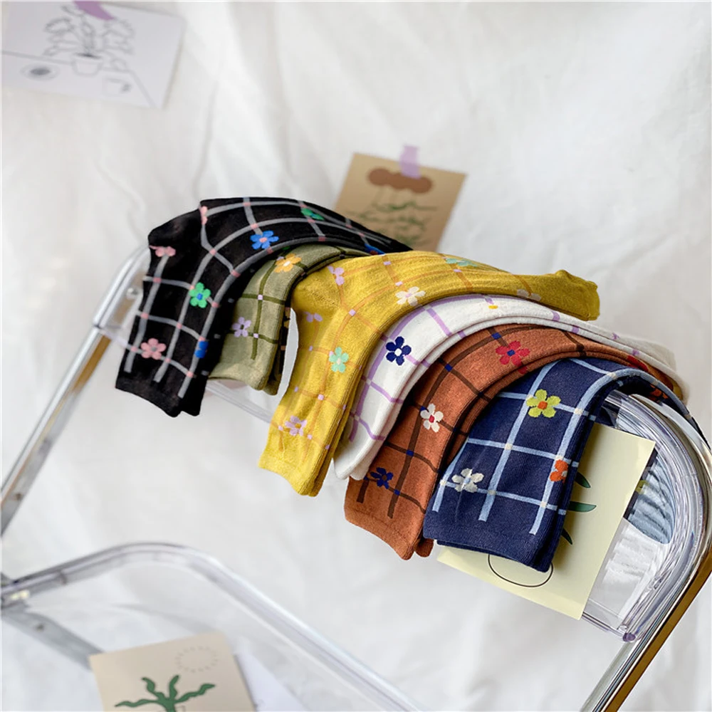 

New Streetwear Flower Cute Cotton Socks Women Girls Japanese Stripe Korean Harajuku Style Kawaii Socks Autumn Winter Hosiery
