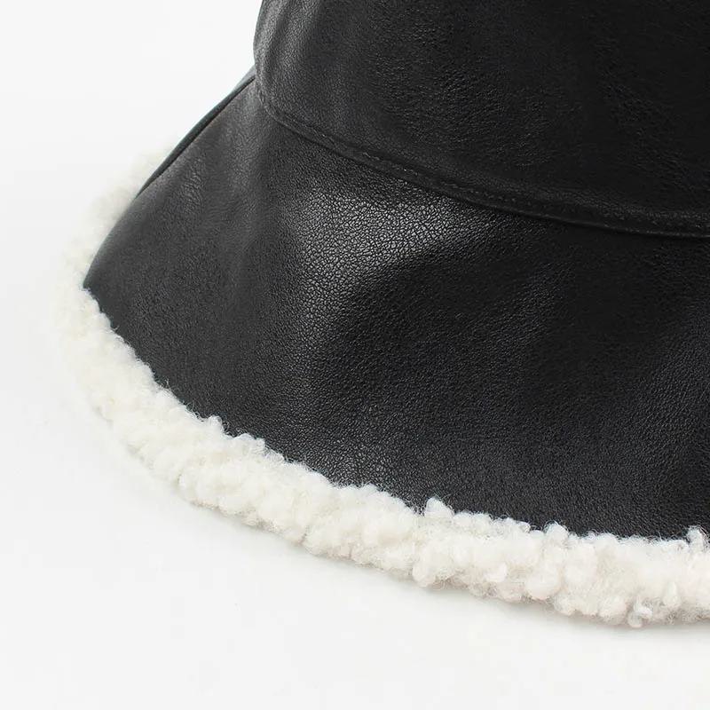 2020 Hat new Autumn Winter Women PU Leather Bucket Hats Fashion Lambswool Keep Warm Fedoras Casual Travel Simplicity Cap QDKPOTC